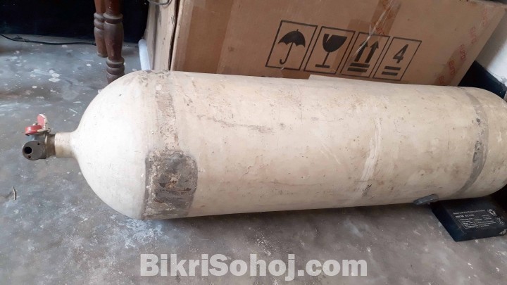 40 CNG Cylinder Urgent Sale (For car or microbus)